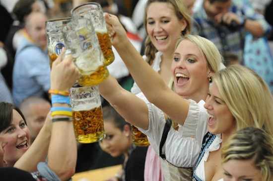 假制度：欧洲最享受 亚洲最勤奋冰球突破游戏网站盘点各国带薪休(图2)